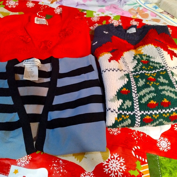 WOMENS SET OF THREE SWEATERS SZ M - Picture 1 of 1